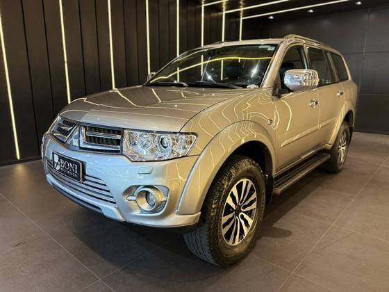 MITSUBISHI PAJERO 3.2 HPE 4X4 7 LUGARES 16V TURBO INTERCOOLER DIESEL 4P AUTOMÁTICO